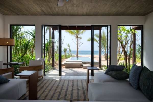 Ahu Bay Rooms - Bay View Pool Suite - Medium1