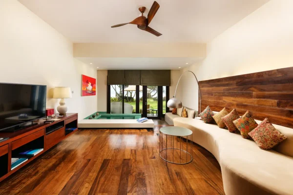 Ocean loft - living
