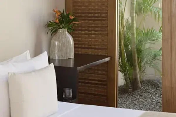 amanwella_sri_lanka_-_suite_bedroom_detail